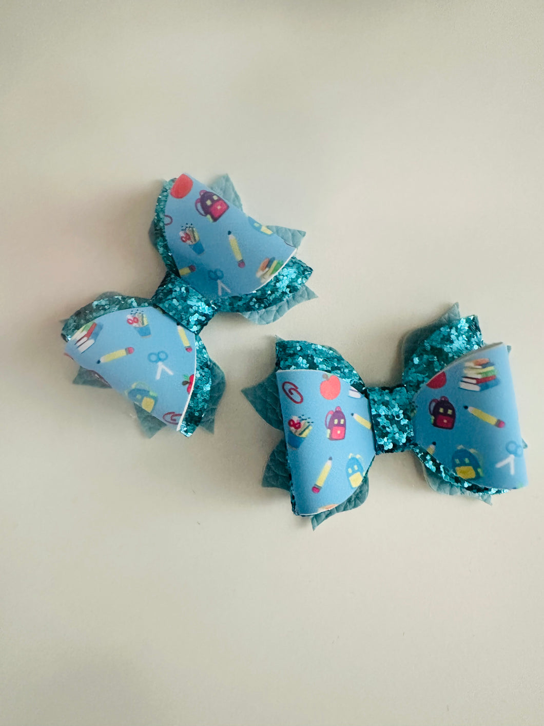 School accessories piggy bows X2