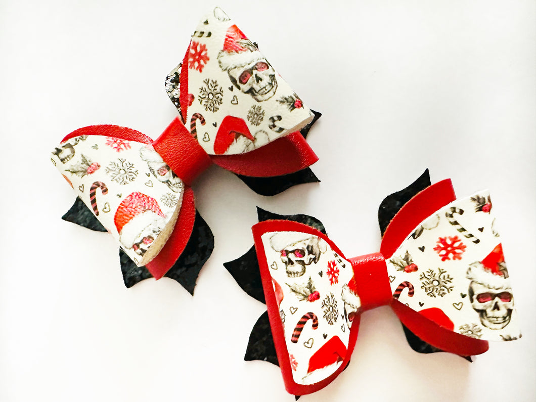 White background Christmas skelly piggy bows