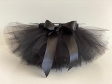 Load image into Gallery viewer, Black short children’s tutu
